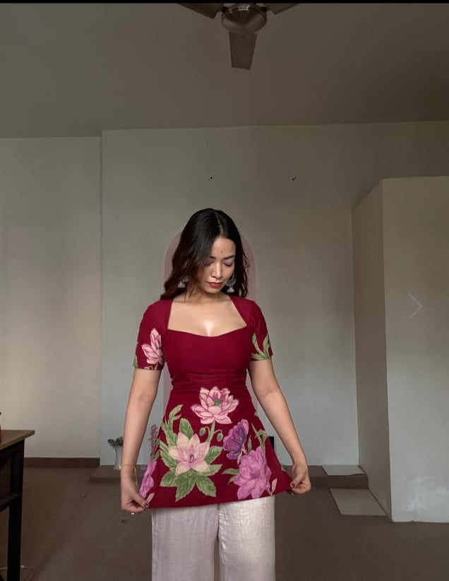 Laila Floral Print Short Kurti (Cotton Taj)